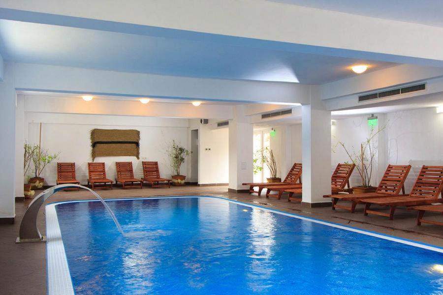 Hotel Domnitei Călimăneşti Exteriér fotografie