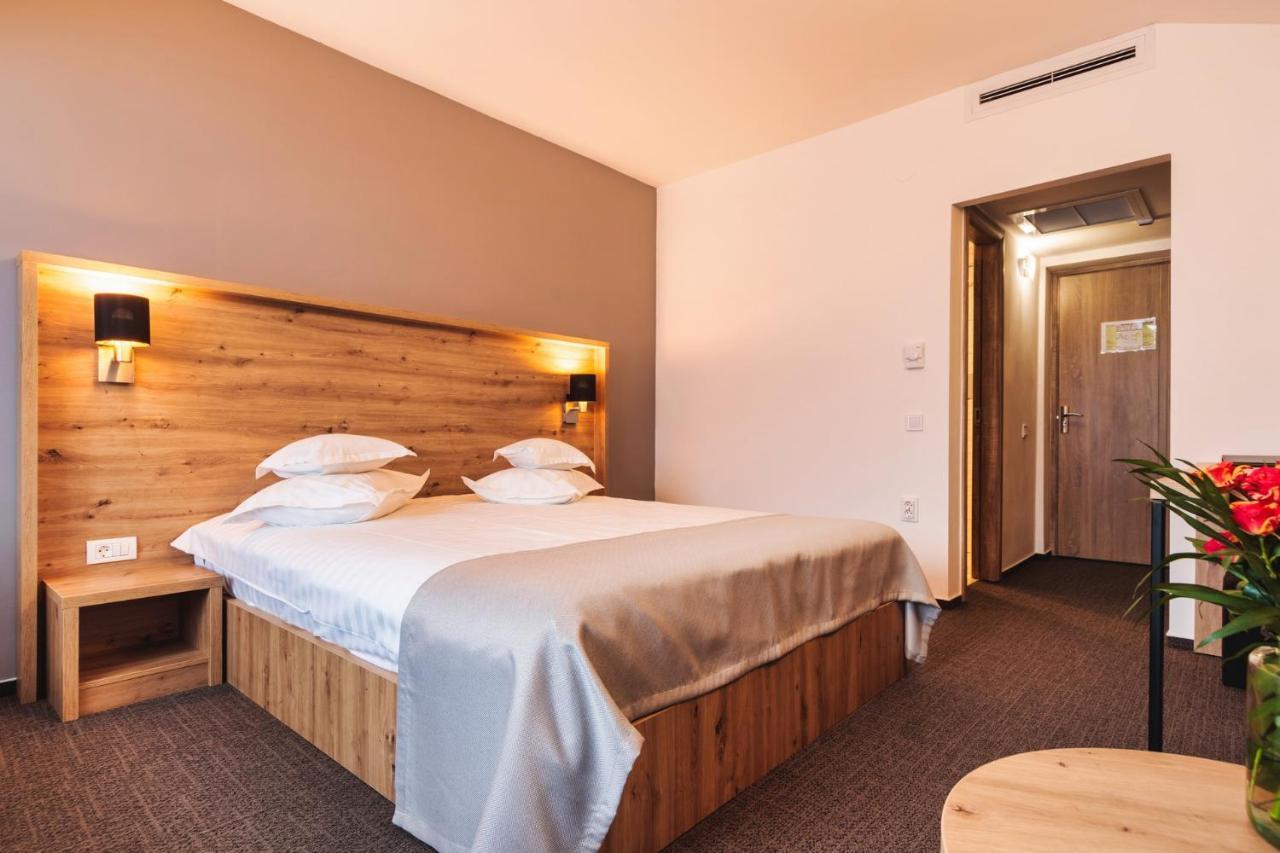Hotel Domnitei Călimăneşti Exteriér fotografie