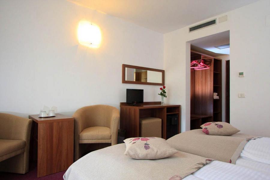 Hotel Domnitei Călimăneşti Exteriér fotografie