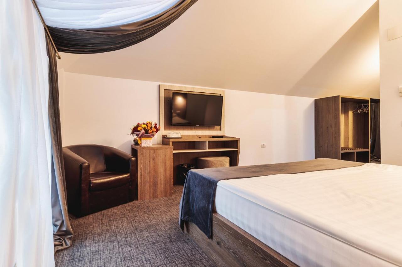 Hotel Domnitei Călimăneşti Exteriér fotografie