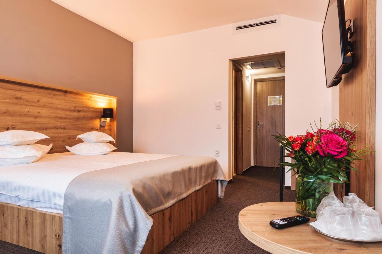 Hotel Domnitei Călimăneşti Exteriér fotografie