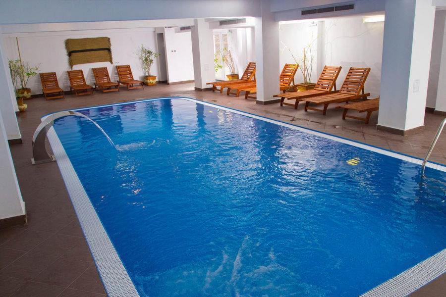 Hotel Domnitei Călimăneşti Exteriér fotografie